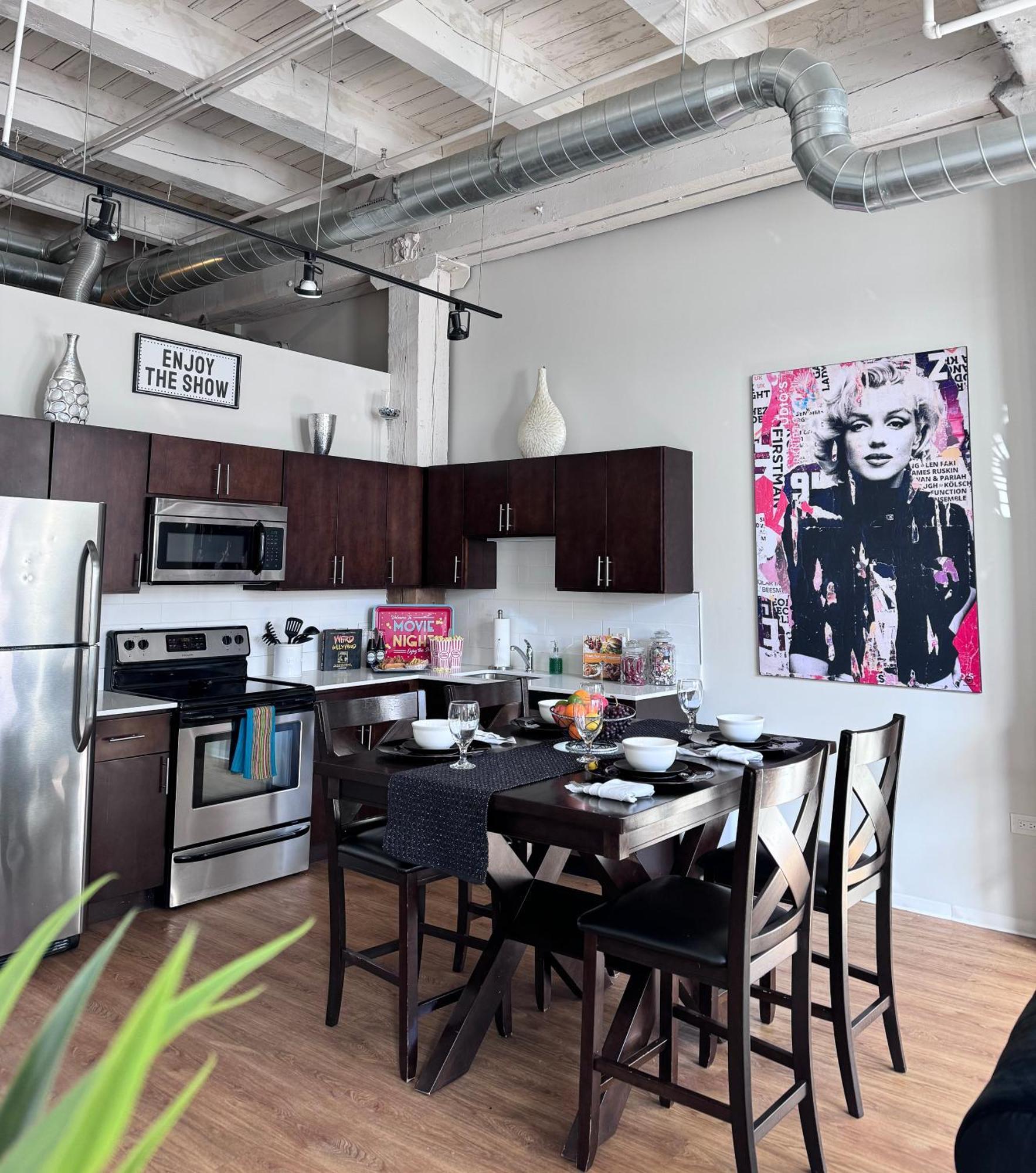 Luxery Stay Chicago - Themed Units! Close To Downtown, Mccormick Place & Wintrust Arena Esterno foto